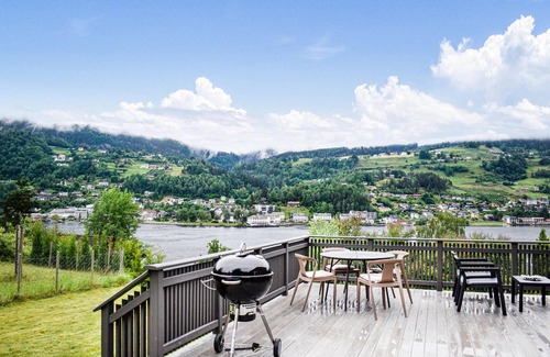 Ulvik House | Cozy home in Ulvik with WiFi