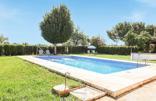 Utrera House | Cozy home in Utrera with swimming pool