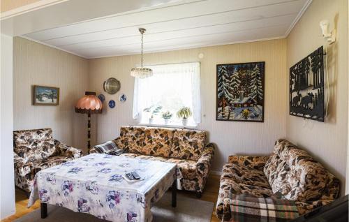 Grunnebo House | Cozy Home In Vänersborg With Wifi