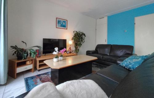 Vlagtwedde House | Cozy Home In Vlagtwedde With Wifi