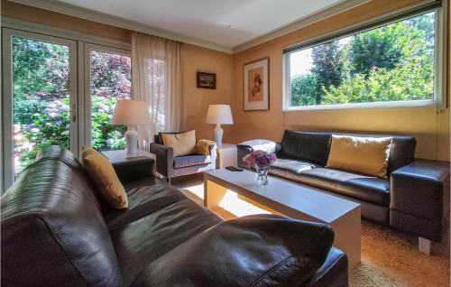 Vorden House | Cozy Home In Vorden With Kitchen