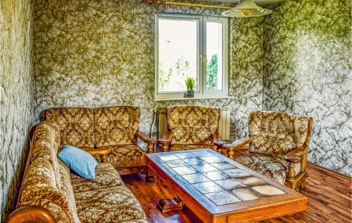 Nowe Warpno House | Cozy Home In Warnoleka With Wifi