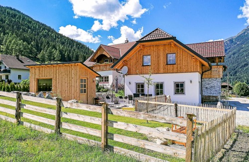 Weisspriach House | Cozy home in Weisspriach with sauna