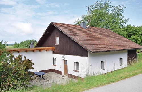Wiesenfelden House | Cozy home in Wiesenfelden with kitchen