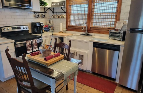 Ranson House | Cozy home near Casino, Breweries, Historical attractions, National Park & more