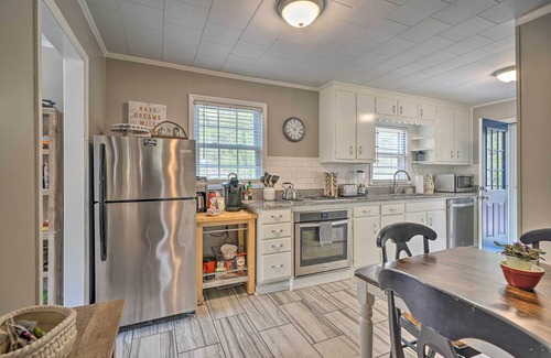 Chapel Hill House | Cozy Home Near Downtown Chapel Hill w/Deck!