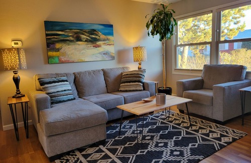 West University House | Cozy home near Parks, University of Nevada and Downtown