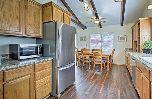 Mariposa Cabin | Cozy Home w/Patio Near Yosemite National Park!