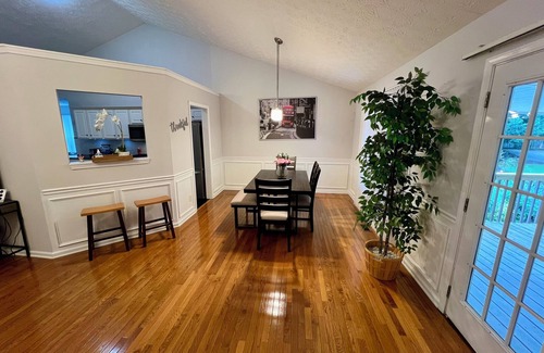 Flowery Branch House | Cozy home with AC and WiFi in beautiful Flowery Branch