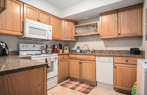 Midtown House | Cozy Home with Comfort & Prime Location & King Bed