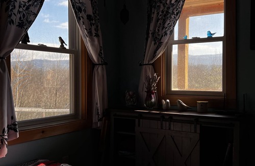 Morrisville House | Cozy Home with Mountain Views, Moments from Stowe