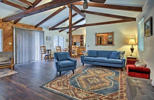 Mariposa House | Cozy Home with Patio Near Yosemite National Park!