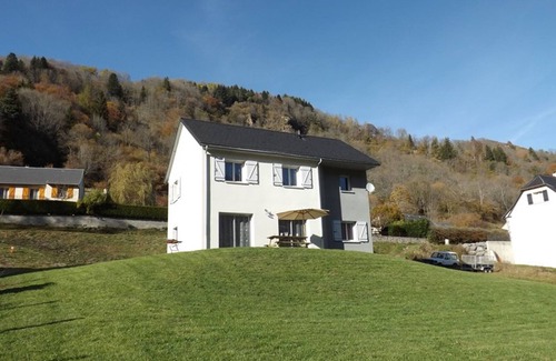 Laveissiere Cottage | Cozy Home with Ski Storage Near Super-Lioran, Free WiFi & Parking