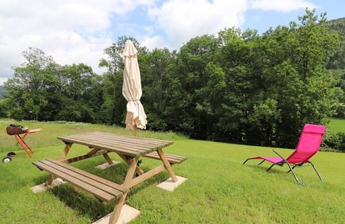 Laveissiere Cottage | Cozy Home with Ski Storage Near Super-Lioran, Free WiFi & Parking