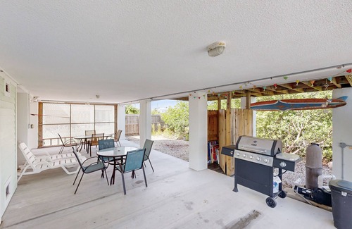 Little Torch Key House | Cozy home with private pool, BBQ, central AC, private dock