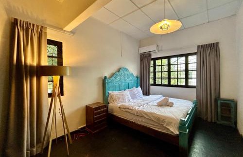 SS 2 House | Cozy Homestay SS2 PJ King Bed in Shared Bungalow