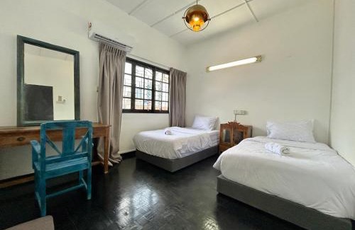 SS 2 House | Cozy Homestay SS2 PJ King Bed in Shared Bungalow