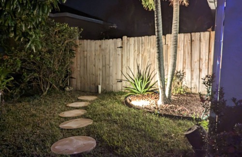 Port Saint Lucie Apartment | Cozy Honey Room Perfect Comfort with Wi-Fi & Free Parking