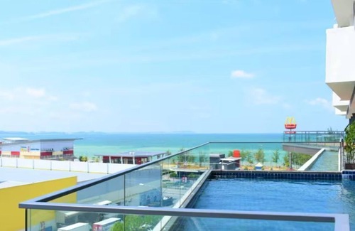 Kampung Bahasa Kapor Hotel | Cozy hotel suite in Port Dickson with Seaview and 2 mins walk to the beach
