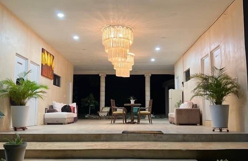 Homun Apartment | Cozy hotel suite in pleasant Homún with WiFi, AC