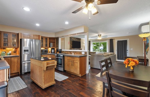 Washougal House | Cozy House 20 min Drive From PDX Great for Remote Workers
