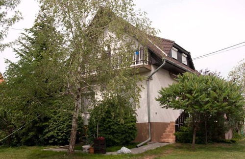 Revfulop House | Cozy house a stone's throw from Lake Balaton