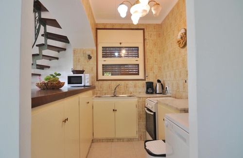 Empuriabrava Ski Chalet | Cozy House in Empuriabrava, Costa Brava! 4 Bedrooms, Near the Beach, Garden, Barbecue. Book now!