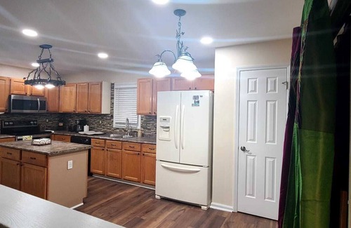 Cary House | Cozy house in enjoyable Cary