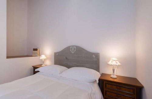 Panzano in Chianti Apartment | Cozy House In Panzano In Chianti