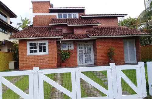 Baleia House | COZY HOUSE IN THE COND. ALDEIA DA BALEIA, 700 METERS TO THE BEACH.