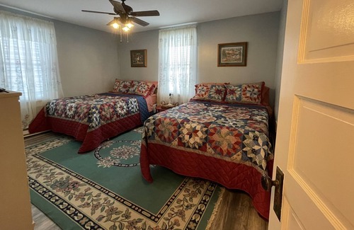 Cairnbrook House | Cozy house in the Laurel Highlands. Enjoy a stay in Central City PA!