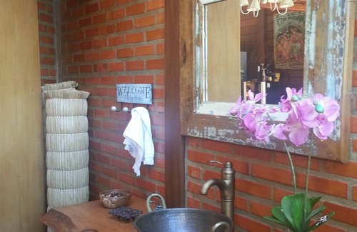 Teresopolis House | Cozy house with pool, whirlpool, fireplace, pizza oven, garden.