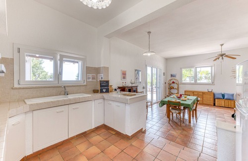Marina di Pescoluse Ski Chalet | Cozy house with pool 1km from sandy beach in Pescoluse