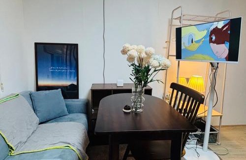 Jinju Apartment | Cozy house with terrace Near the courthouse shift Netflix available for free Board games