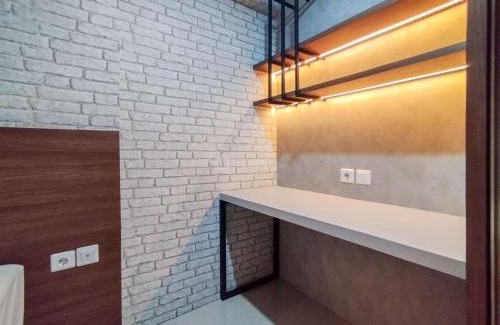 Cimahi Apartment | Cozy Industrial Designed 2BR at Gateway Pasteur Apartment By Travelio