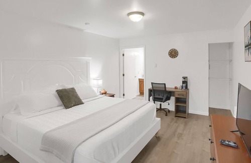 Halifax House | Cozy King Suite in Halifax PA - Pet Friendly