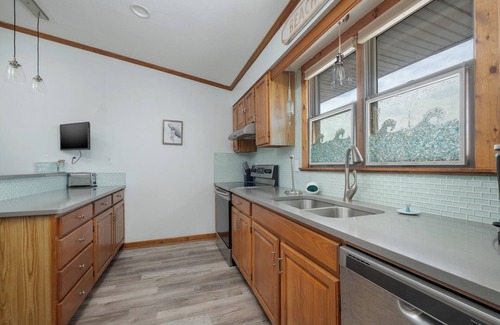 Kitty Hawk House | Cozy Kitty Hawk Condo with beautiful beach inspired décor and community amenities