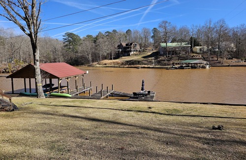 Valley House | Cozy lake camp Prince's lodge. On Lake Harding. Pet friendly.