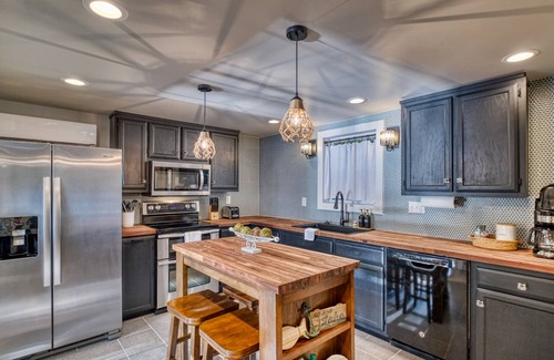 Penrod House | Cozy Lake Front House with Dock and Gorgeous Views