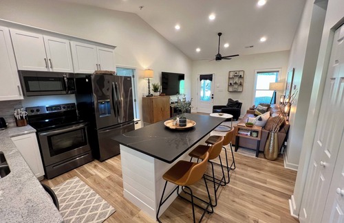 Hickory House | Cozy Lake House Retreat on Lake Hickory with Boat Dock, Large covered porch.