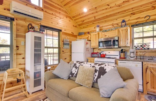 Clayton House | Cozy Lake Sardis Cabin with Stunning View!