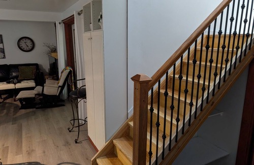 Port Stanley Apartment | Cozy Lakefront 2BDR with Hot Tub in the Village