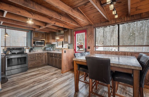 Innsbrook Ski Chalet | Cozy Lakefront Chalet - On A Large Lake - Private Dock w/Boats