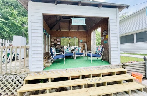 Murchison House | Cozy Lakehouse with nice view of the lake near Canton TX!