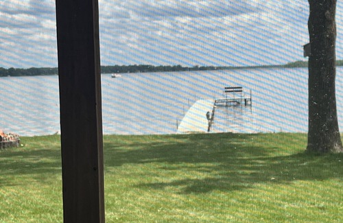 Rush City Cabin | Cozy lakeside cabin retreat located on E. Rush lake. Great Fishing here!