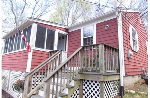 Mashpee Cottage | Cozy Lakeside Cottage Just Steps To The Beach