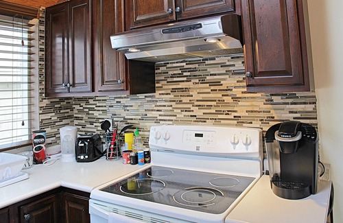 Timberlea House | Cozy Lakeside Getaway, Sleeps 8, Only 15 Minutes from Downtown Halifax