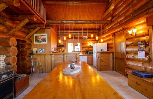 Dussac Cottage | Cozy lakeside log cabin with boat, terrace, and fishing in Périgord Limousin