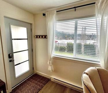 Langford Apartment | Cozy Lakeview Suite