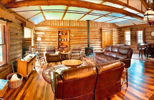 Lake George Cabin | Cozy Large Lakeside Cabin! Near West & Lake George